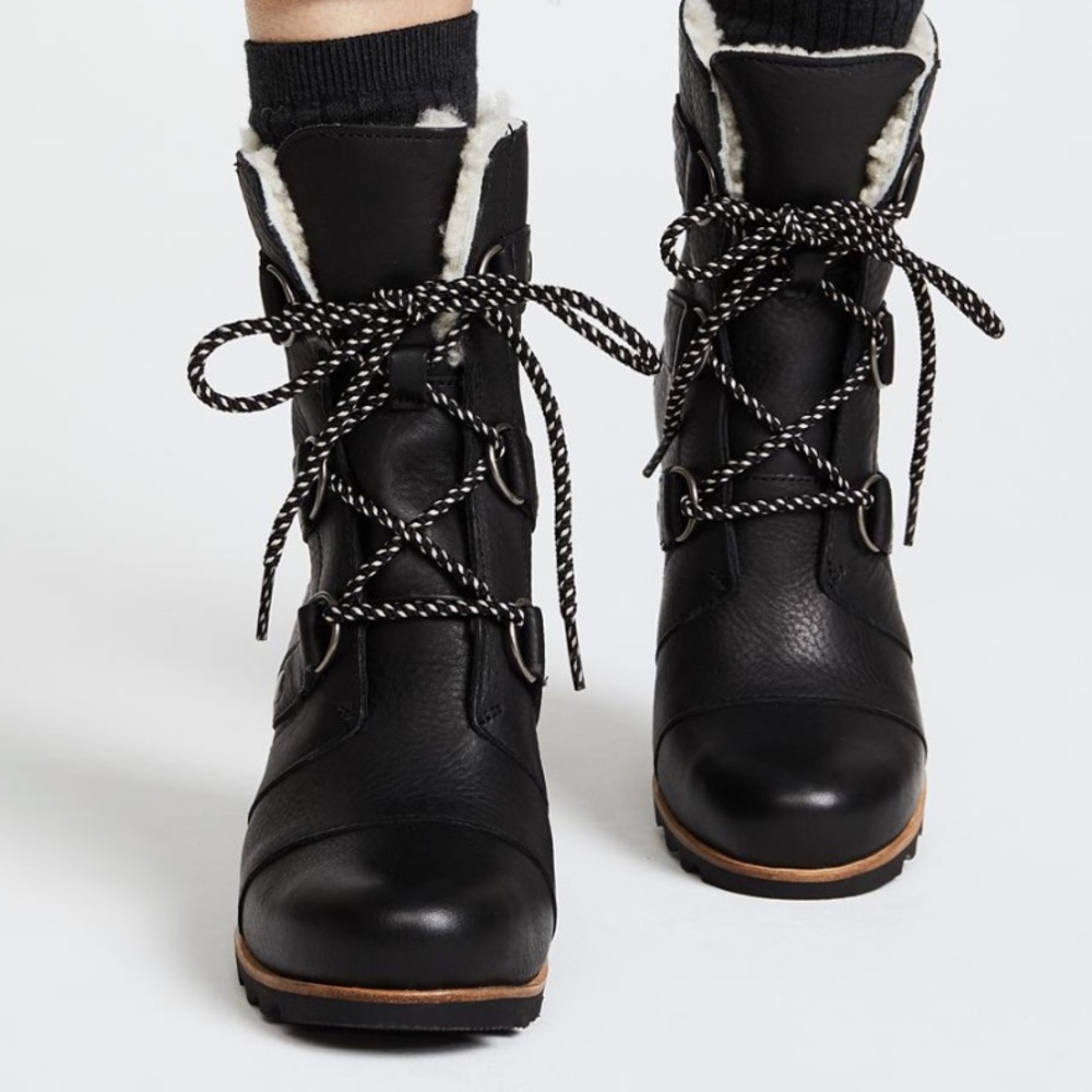 Sorel Black Joan Of Arctic Wedge Mid Shearling Boot size 7.5